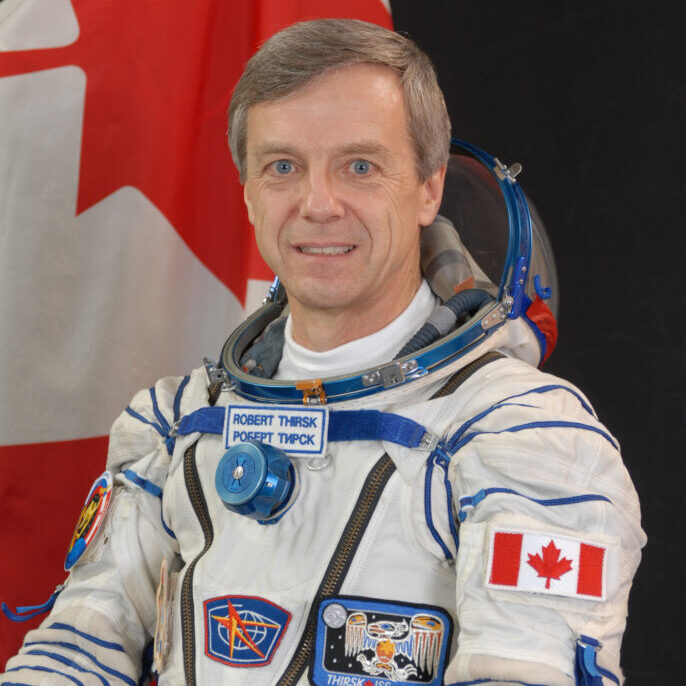 Canadian_Space_Agency_astronaut_Robert_Thirsk_pillars
